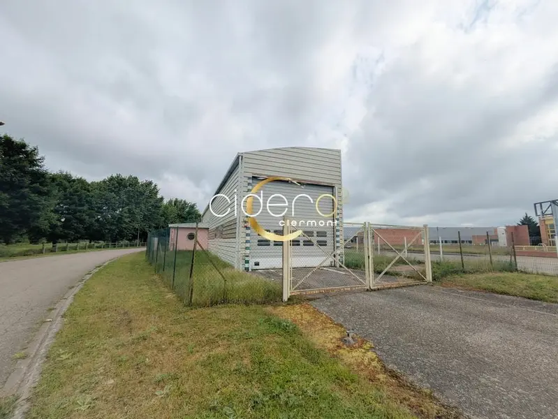 A louer Locaux d'activité 227m² Creuzier-le-Vieux