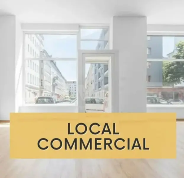  A LOUER BUREAU DE 25,57 m² A VITRE