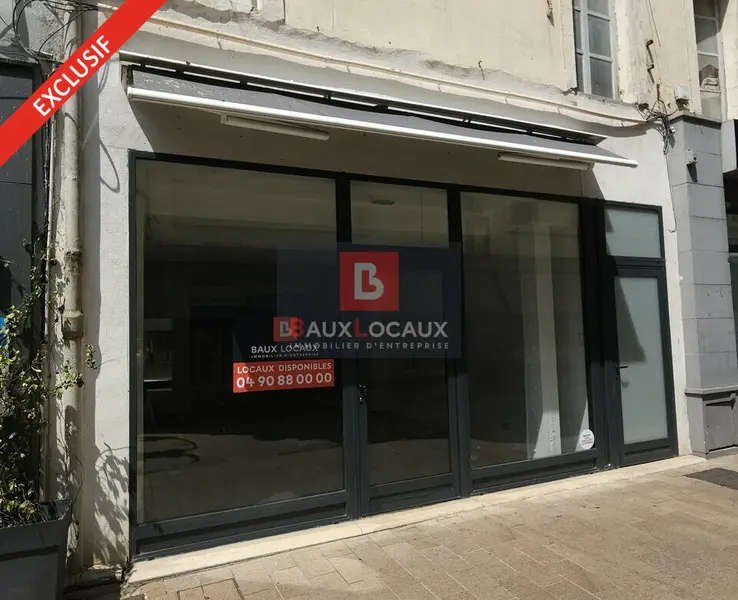 CARPENTRAS  EMPLACEMENT N°1 EN RUE PIÉTONNE 65M²