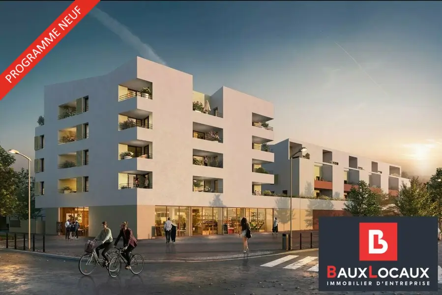 A vendre Local commercial  224m² Avignon