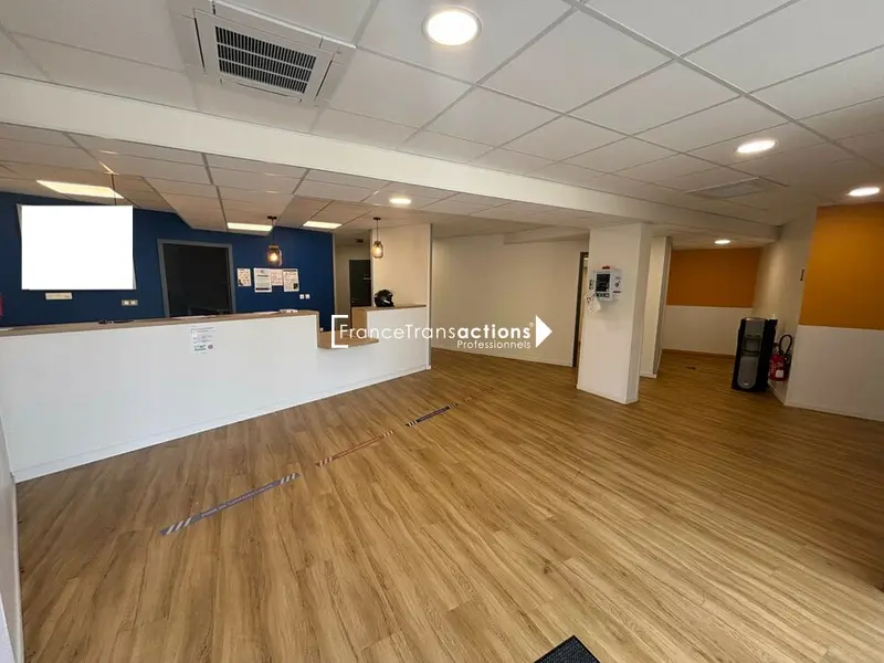 A LOUER LOCAL COMMERCIAL 160 m² L'UNION
