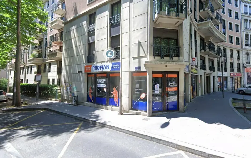 A louer Local commercial  84.85m² Lyon 03