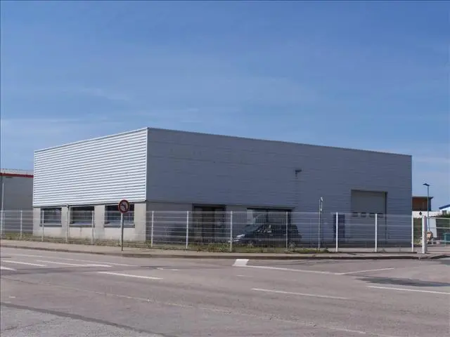 A louer Locaux d'activité 432m² Montivilliers
