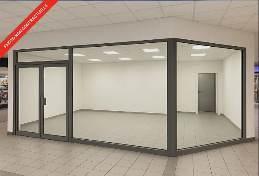 A VENDRE - LOCAL COMMERCIAL 55m2- SAINT MARTIN DES CHAMPS