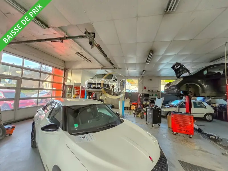 Fonds de commerce à vendre - Véhicules - Beaumont (63110) - 300 000 €