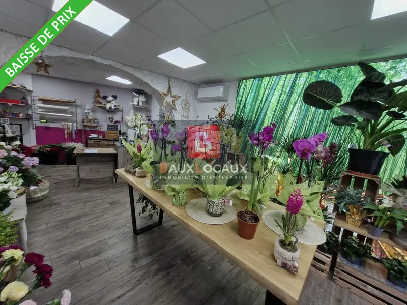  A VENDRE FOND DE COMMERCES  47m2 LA FARE LES OLIVIERS 