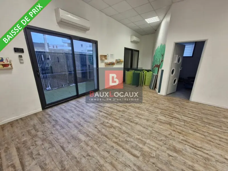 A VENDRE FOND DE COMMERCE DE 248m2 SUR VITROLLES