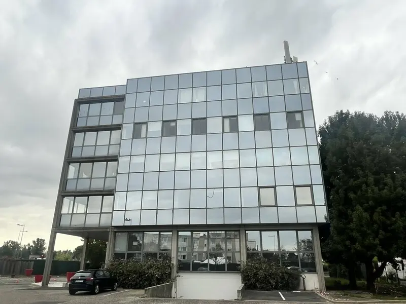 A louer Bureaux 1147m² Bordeaux