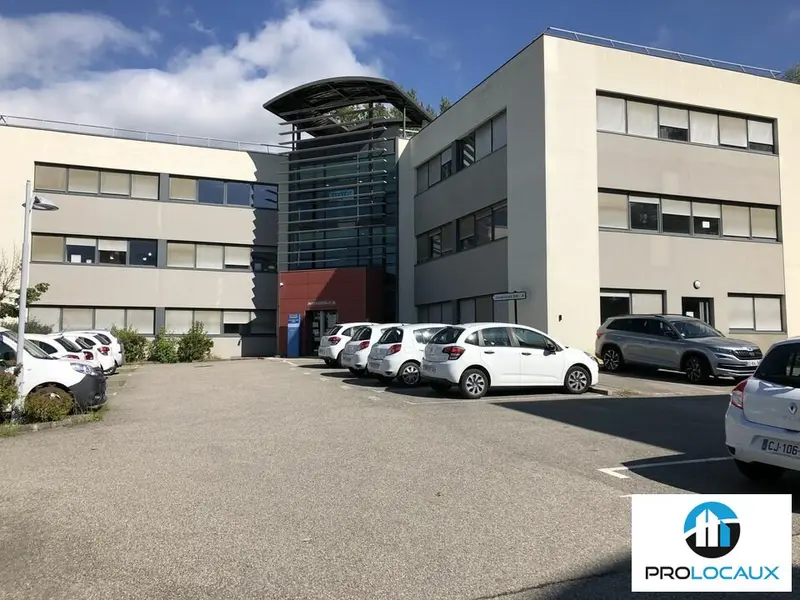 A louer Bureaux 3644m² Bernin