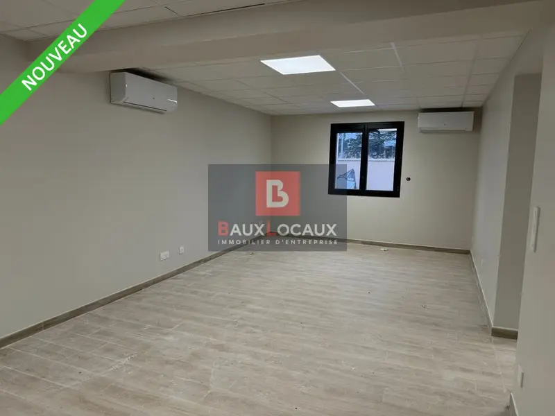A LOUER - BUREAU DE 53m² SUR LA COMMUNE DU PONTET 