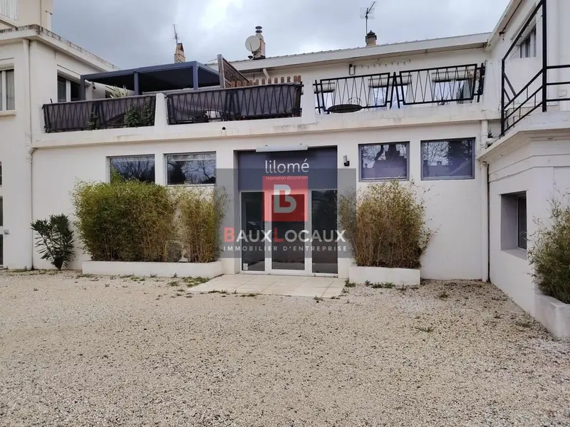 Bureau à louer - Salon-De-Provence (13300) - 106 m² - 1 500 €/mois