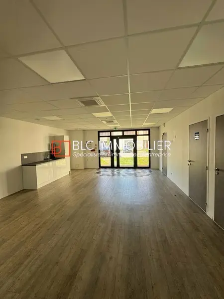 Bureau à louer - Gémenos (13420) - 642 m² - 6 955 €/mois