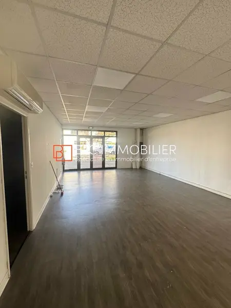 Bureau à louer - Gémenos (13420) - 90 m² - 825 €/mois