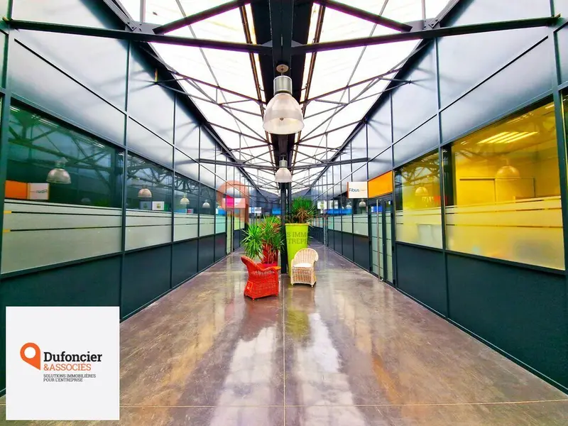 Bureau à louer - Saint-Benoît (86280) - 328 m² - 4 206 €/mois