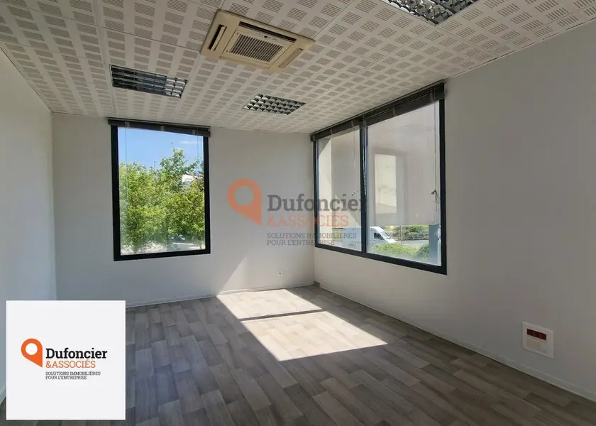 BUREAUX A LOUER GRAND POITIERS - SAINT BENOIT SECTEUR MEDICAL - 113m²