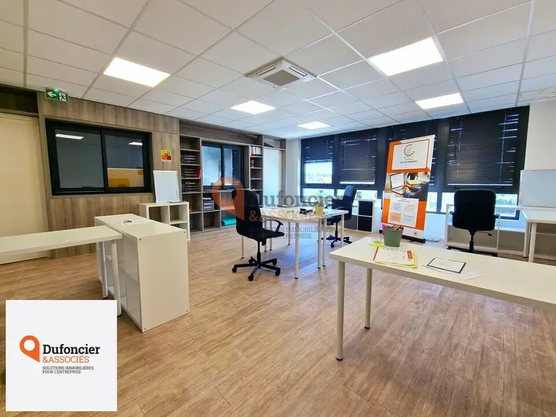 Bureau à louer - Poitiers (86000) - 78 m² - 1 100 €/mois