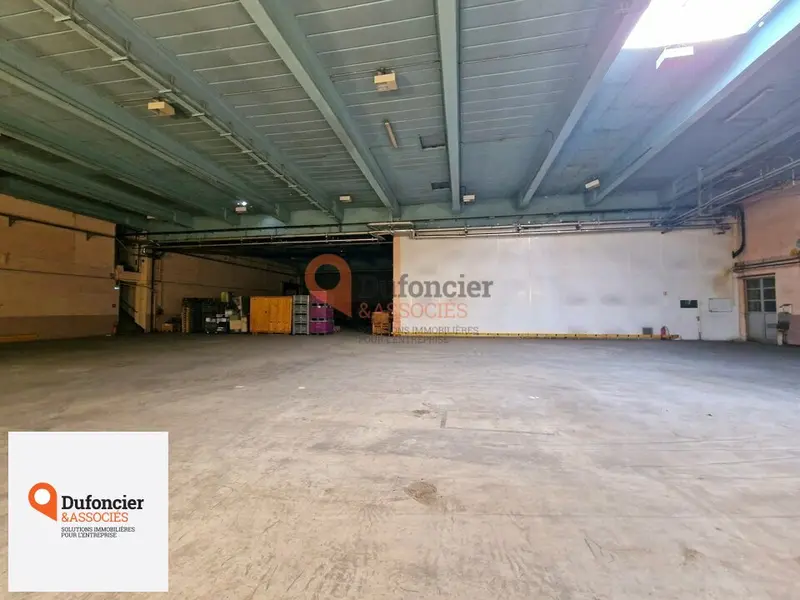 Entrepôt / Activité à louer - Dissay (86130) - 239 m² - 697 €/mois