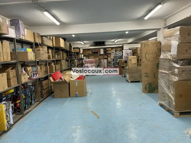 A vendre : entrepôt de 300 m² à Antibes