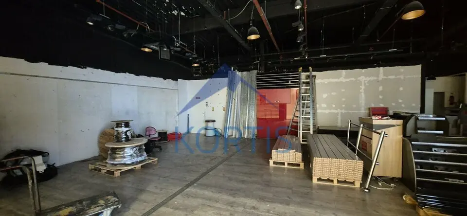 Local Commercial à louer - Arbent (01100) - 128 m² - 3 205 €/mois