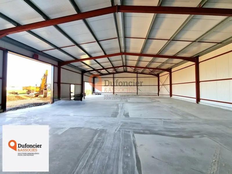 Entrepôt / Activité à louer - Poitiers (86000) - 363 m² - 2 500 €/mois