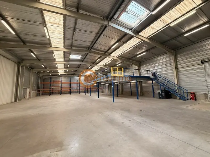 Entrepôt / Activité à louer - Estillac (47310) - 1500 m² - 8 000 €/mois