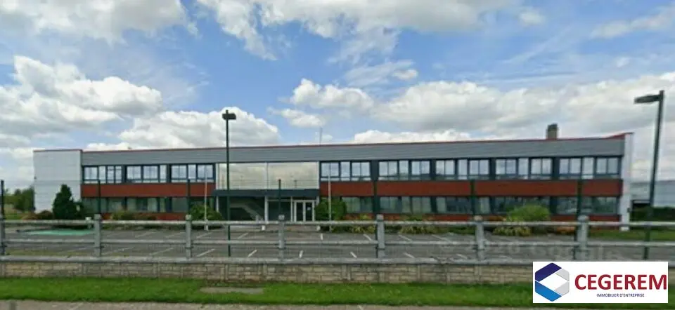 BATIMENT INDEPENDANT A LOUER A SANTENY