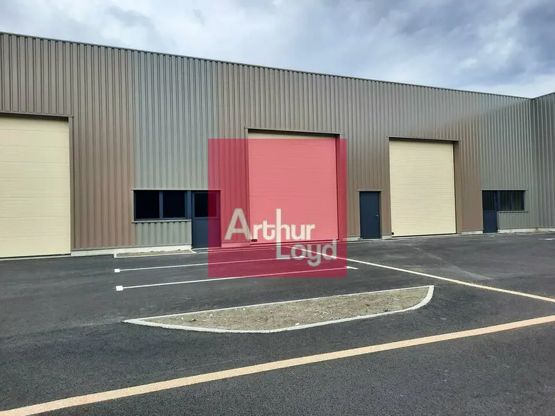 LA ROCHE BLANCHE A LOUER LOCAL ACTIVITE 671 M²