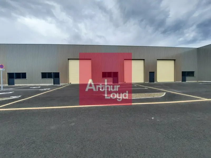 Entrepôt / Activité à louer - Le Cendre (63670) - 250 m² - 1 770 €/mois