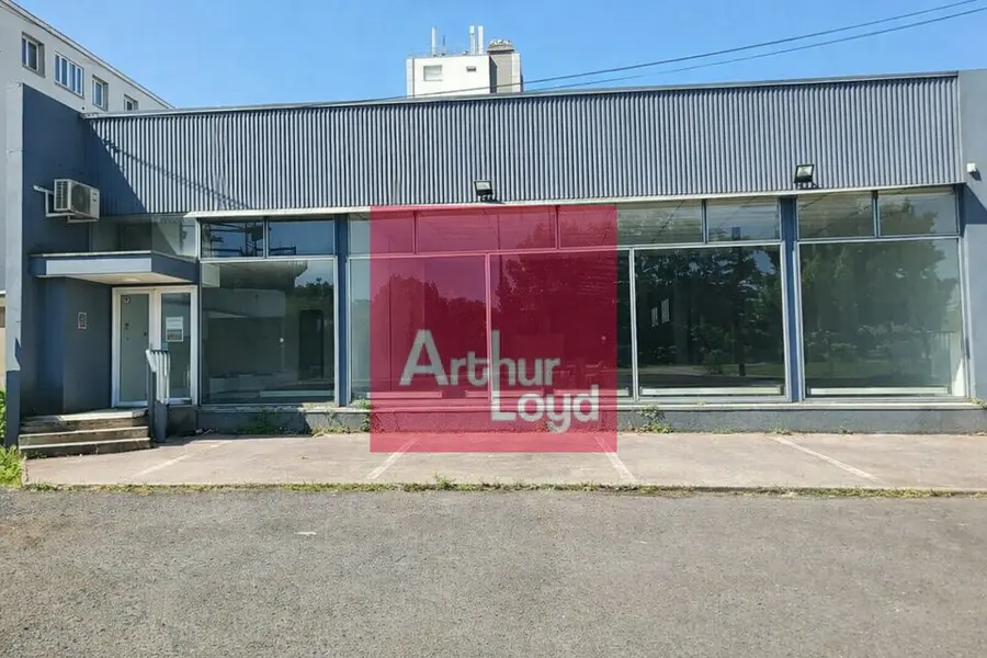 Entrepôt / Activité à vendre - Clermont-Ferrand (63000) - 590 m²