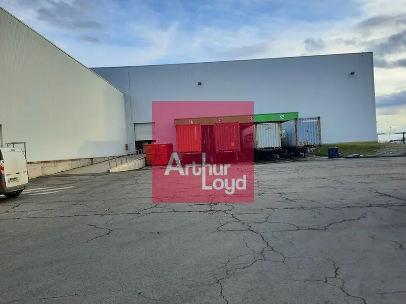 Entrepôt / Activité à louer - Cournon-D'Auvergne (63800) - 2770 m² - 12 333 €...