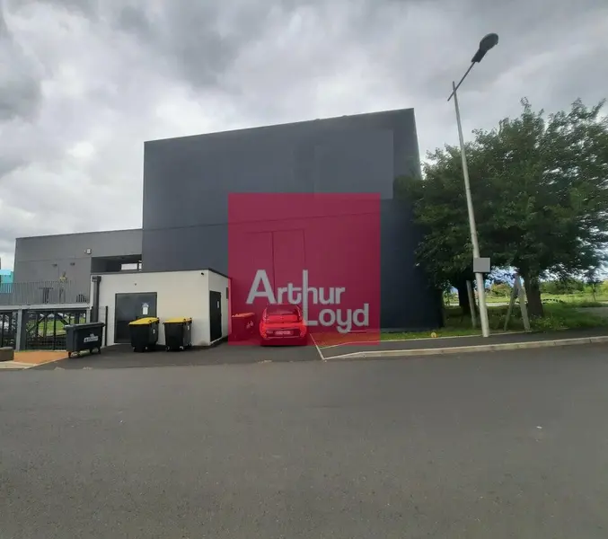 AULNAT A VENDRE LOCAL ACTIVITE 482 M² - BATIMENT INDEPENDANT 