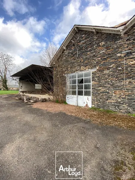 A vendre Entrepôt 935m² Allassac