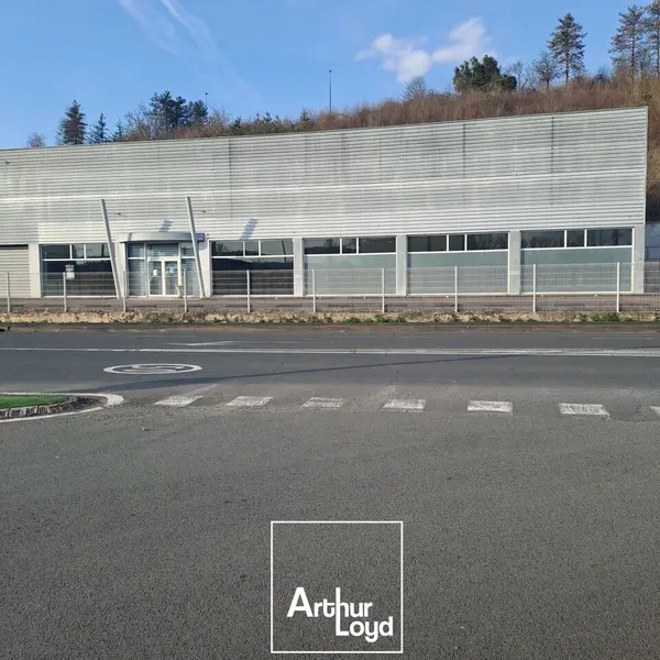 Entrepôt / Activité à vendre - Brive-La-Gaillarde (19100) - 900 m²