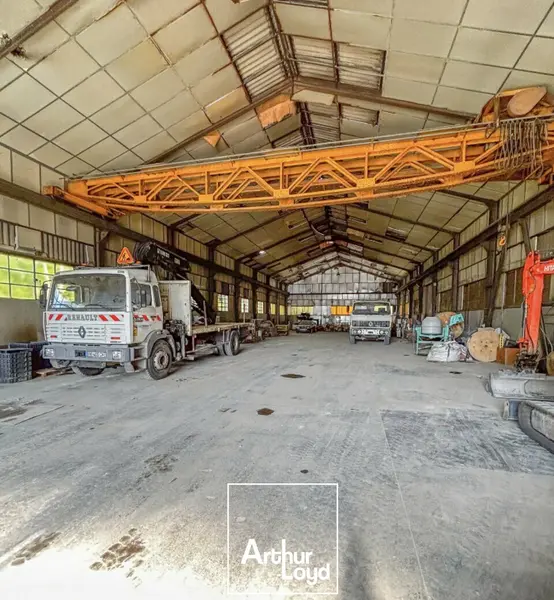 Entrepôt / Activité à louer - La Chapelle-Aux-Brocs (19360) - 800 m² - 2 400 ...