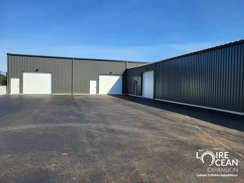 Entrepôt / Activité à louer - Saint-Brevin-Les-Pins (44250) - 166 m² - 950 €/...