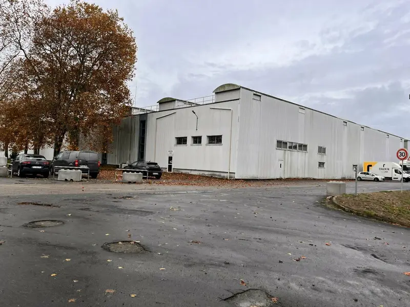 Entrepôt / Activité à louer - Cholet (49300) - 4150 m² - 15 562 €/mois