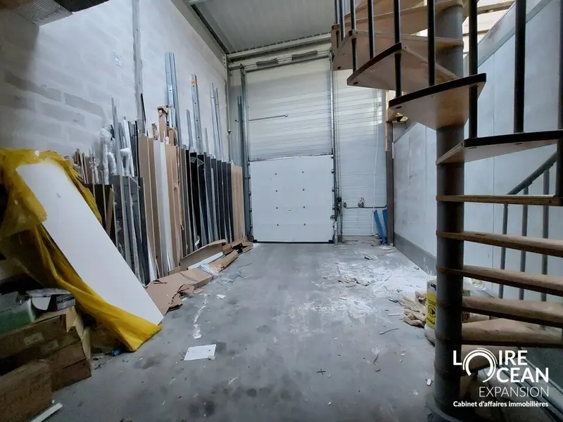 Entrepôt / Activité à louer - Les Sorinières (44840) - 308 m² - 2 250 €/mois