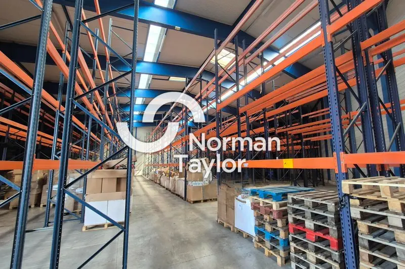 Entrepôt / Activité à louer - Perpignan (66000) - 800 m² - 6 000 €/mois