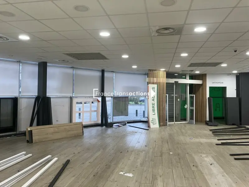 Local Commercial à louer - Toulouse (31400) - 225 m² - 3 789 €/mois