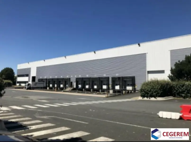 A SENART ENTREPOT LOGISTIQUE DE 22 405 M2 CLASSE A