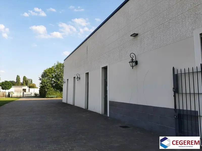 Entrepôt / Activité à vendre - Pringy (77310) - 1000 m²