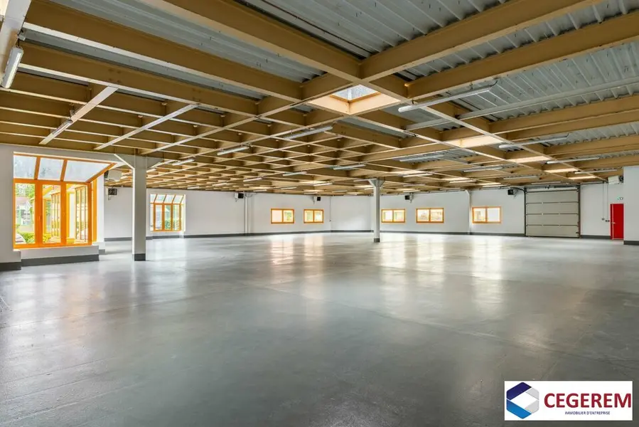 Entrepôt / Activité à louer - Croissy-Beaubourg (77183) - 1055 m² - 8 879 €/mois