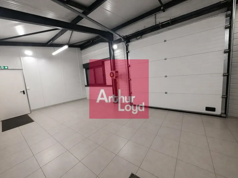 A vendre Locaux d'activité 83m² Thiers