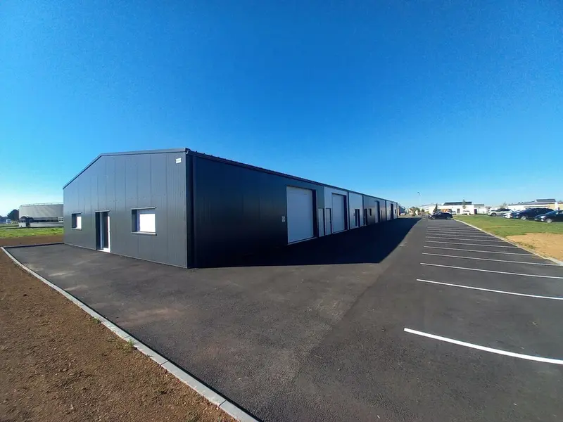 Entrepôt / Activité à louer - Argences (14370) - 360 m² - 3 000 €/mois