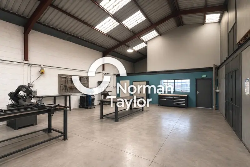 A vendre Locaux d'activité 300m² Argelès-sur-Mer