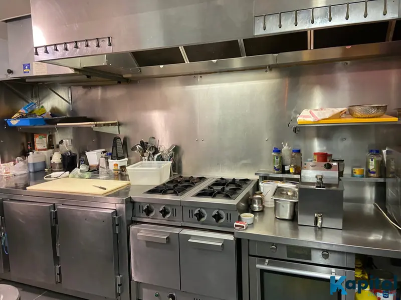 Restaurant - Paris 16e - 50 couverts